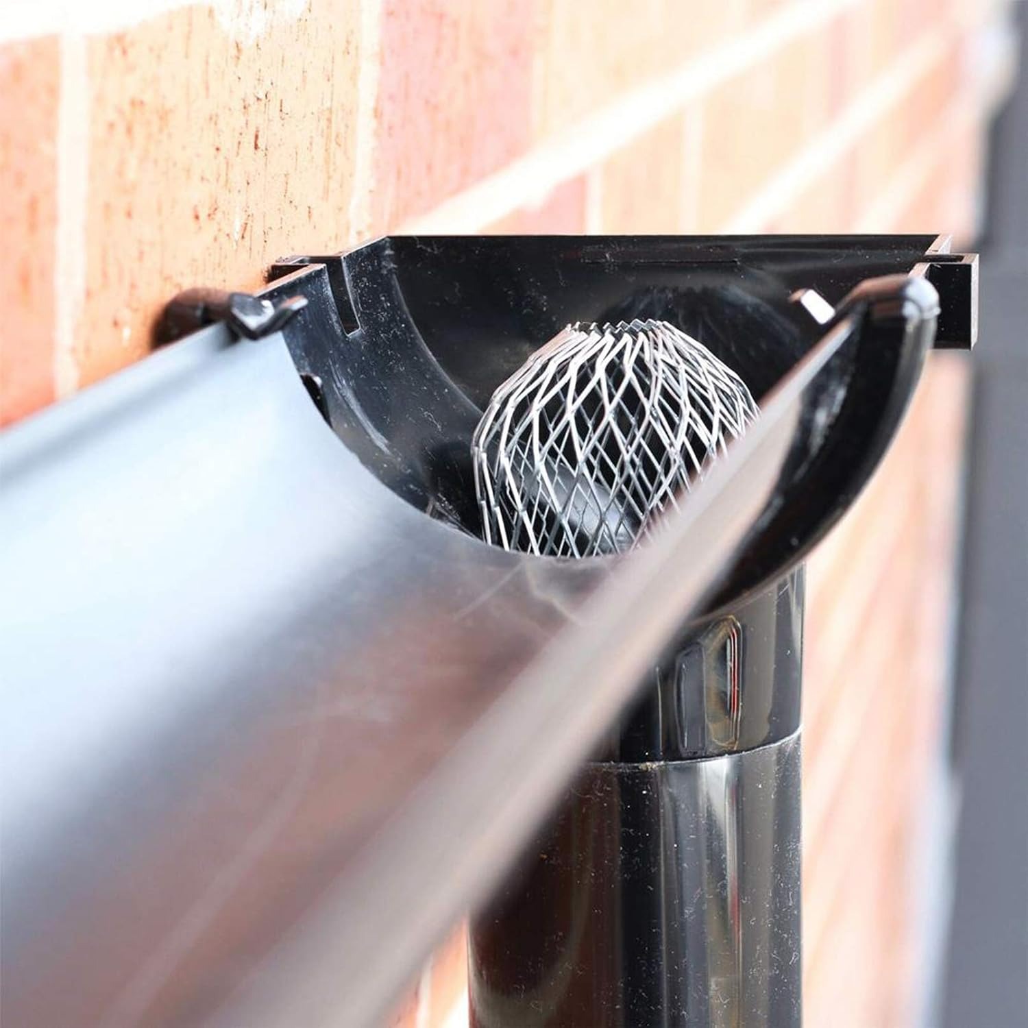 Expandable Downspout Guards 8 Pack: image 4